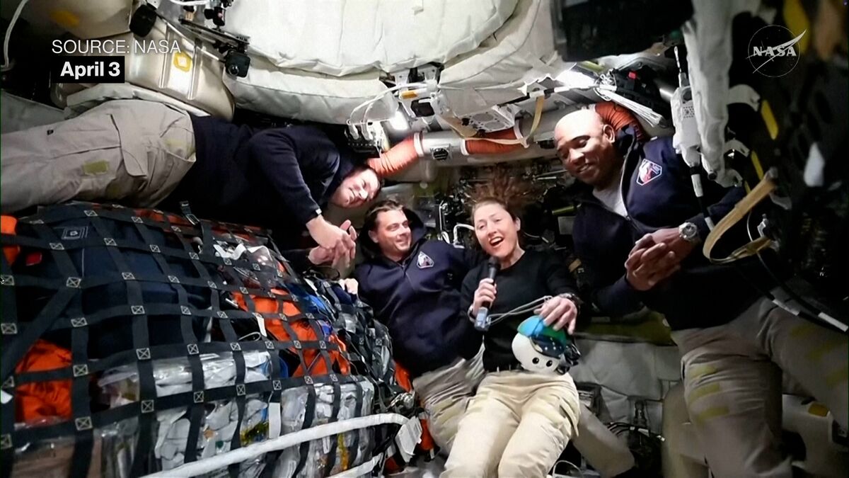 【宇宙・科学】アルテミスII、月まで半分超を通過――宇宙飛行士が地球の写真を送信