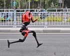 【AI最前線】北京ハーフマラソンで人型ロボットが人間を追い抜き世界記録を更新
