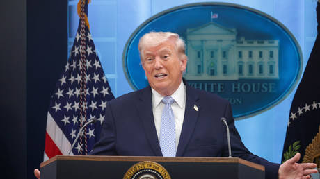 🇨🇳中国 【中東情勢】米のホルムズ海峡封鎖に中国が「危険で無責任」と強く反発