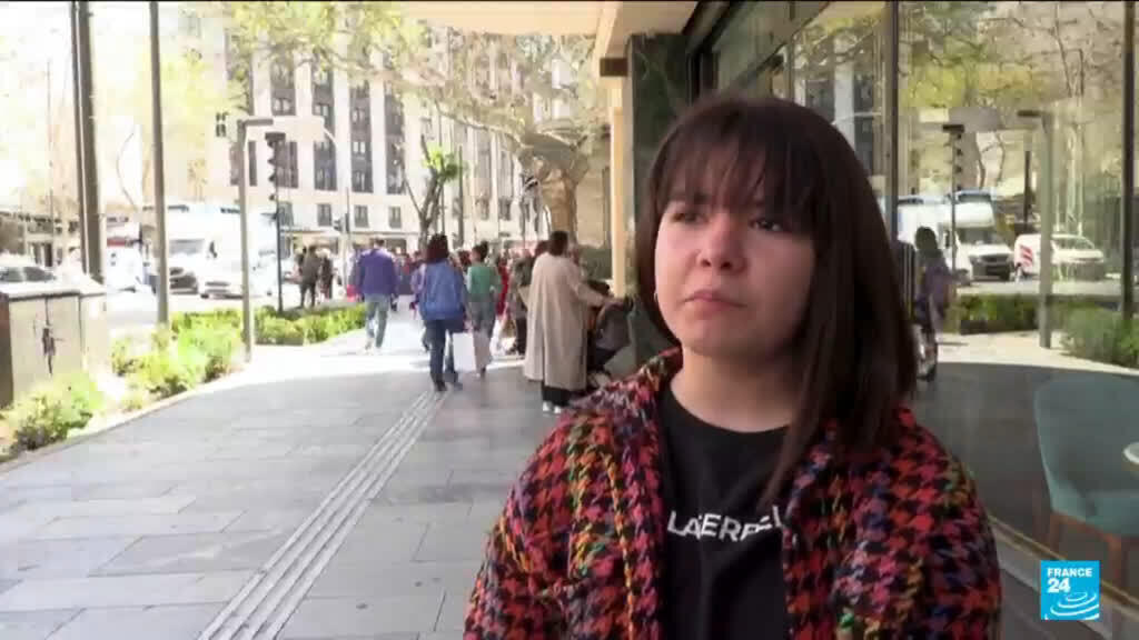 🇺🇸米国 【社会・人権】ギリシャ、15歳未満のSNS利用を2027年までに禁止へ