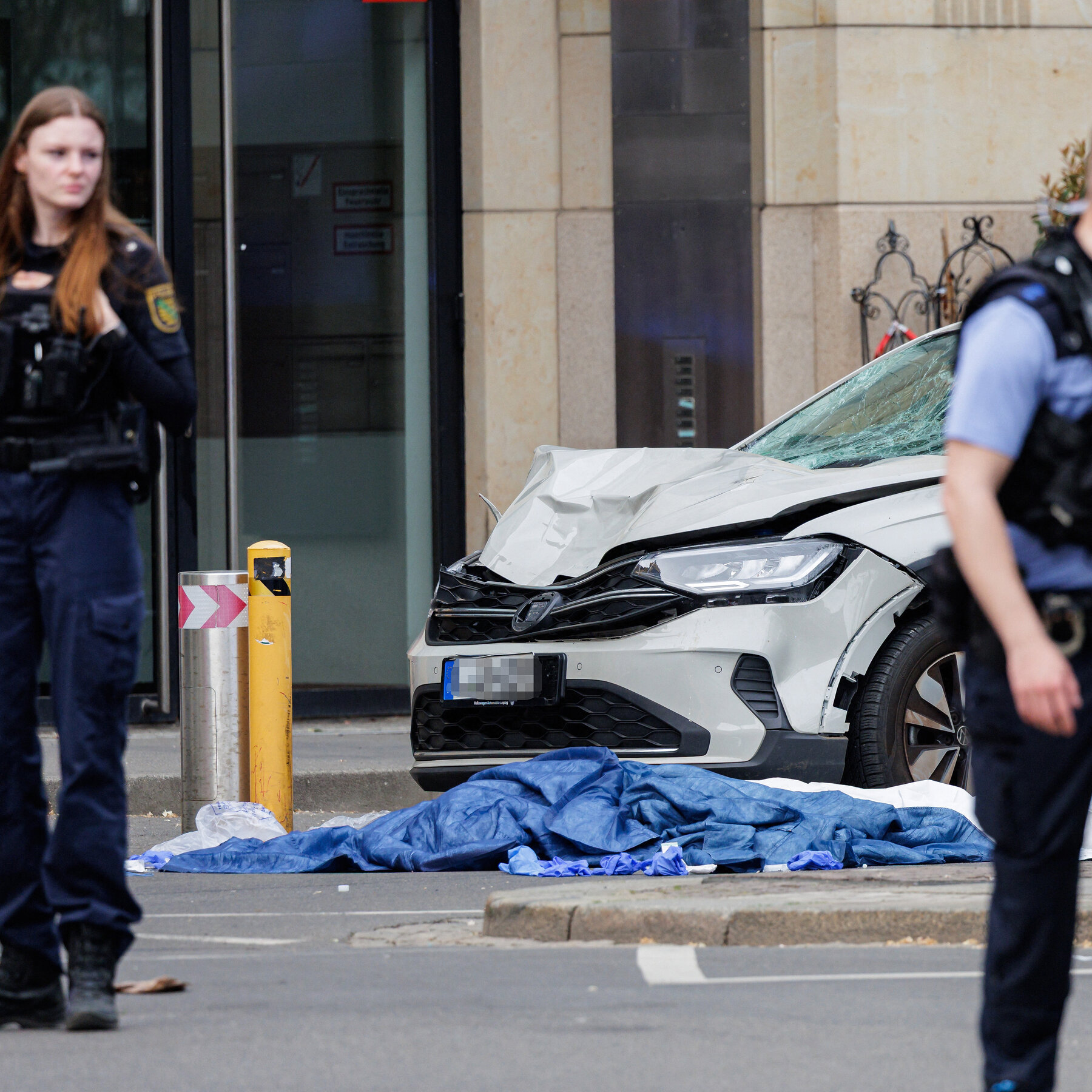 🇩🇪ドイツ 【社会・事件】ドイツ・ライプツィヒで車が群衆に突入、少なくとも2人死亡