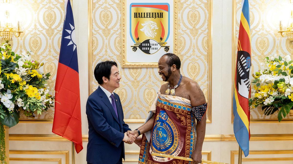 🇨🇳中国 【台湾海峡】中国の圧力をはねのけ台湾総統がエスワティニを訪問